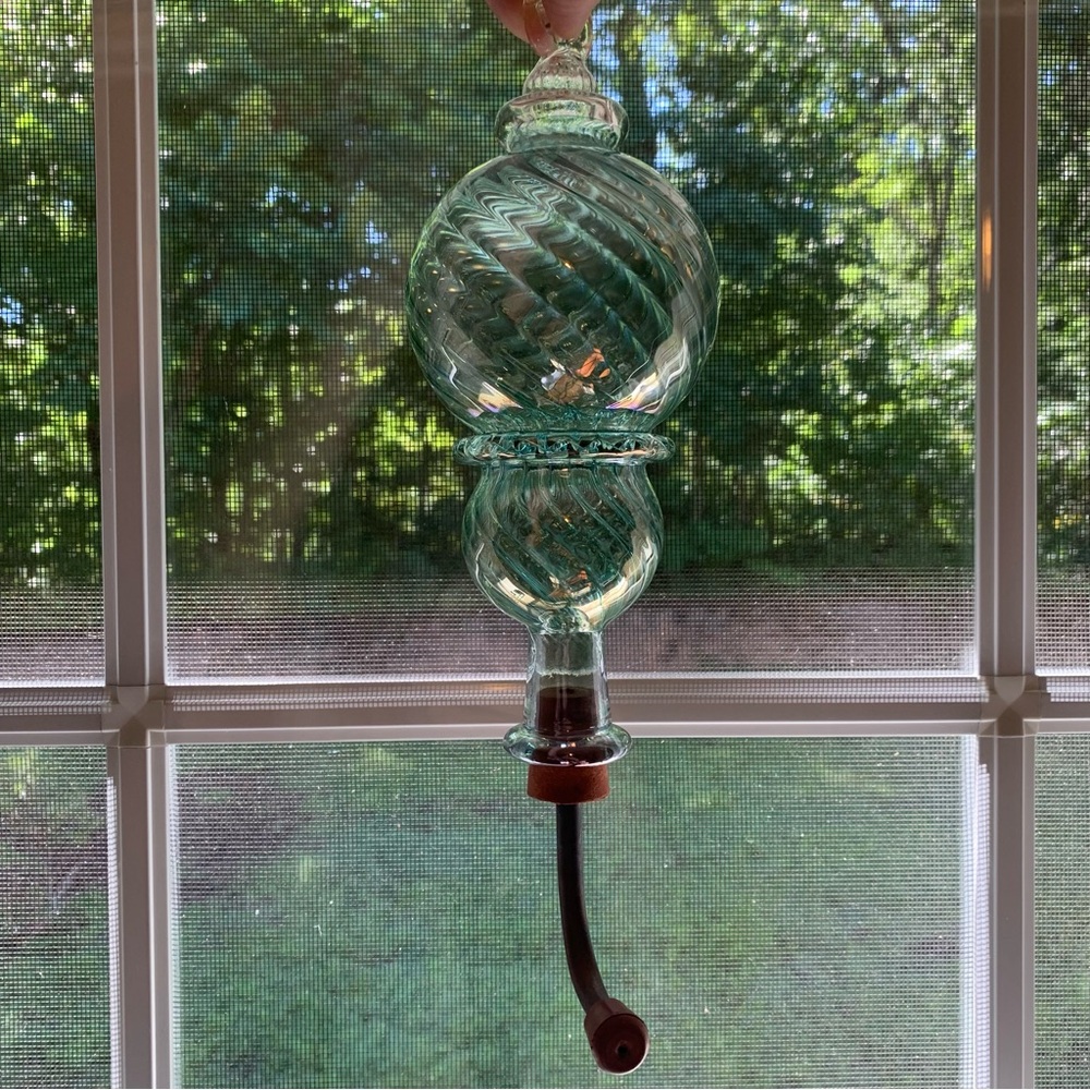Hummingbird Feeder Green Blown Glass Globe with Copper Spout, Housewarming Gift - Picture 4 of 4